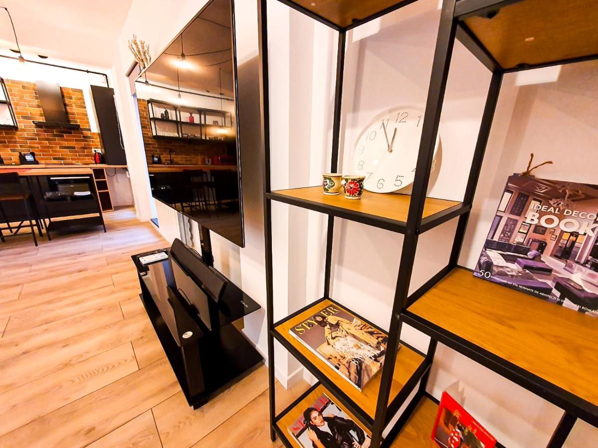 Urban Retreat: Industrial Chic 1Br Ap - Heart Of Bucharest Apartment Exterior foto